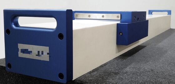 Thang đo tuyến tính nổi trên không