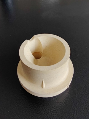 Trắng Macor Thủy tinh gia công được Gốm sứ 2,58g / Cm3 Mật độ 488 MPa Độ bền nén