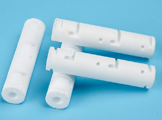 Hiệu suất cao 95% nhôm oxit Các bộ phận gốm dẫn điện tốt Độ bền cơ khí