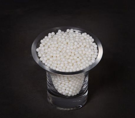 Hạt silicat Zirconium thiêu kết Loại hạt có mật độ trung bình Loại SZS 4,0 G / Cc